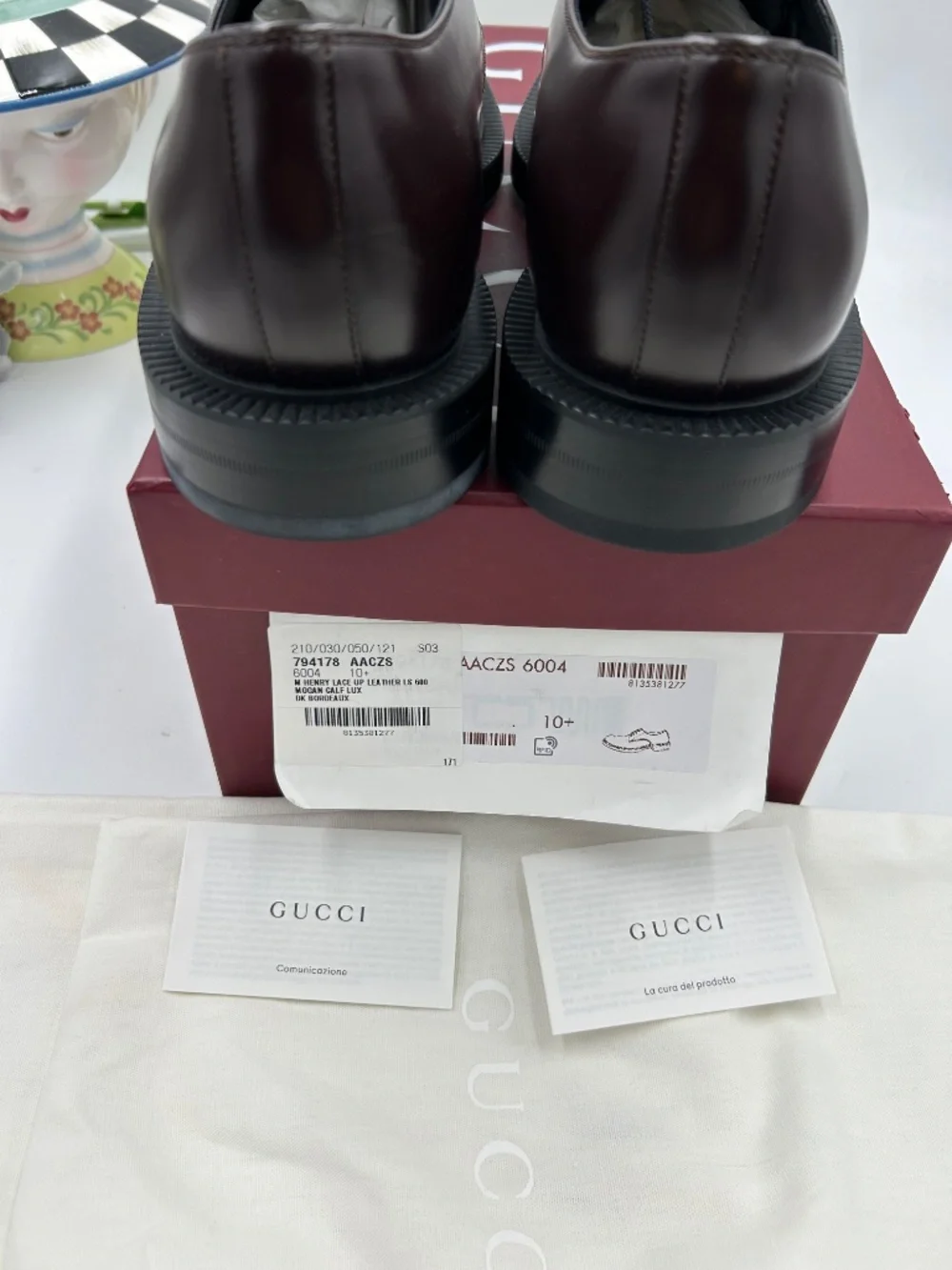 Men’s Gucci Logo Lettering Derby Shoes  Size 10.5/ fits 11 US .